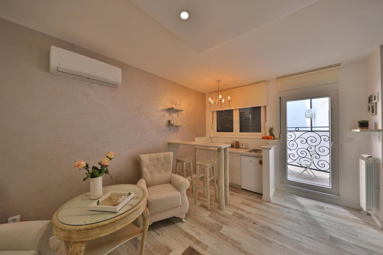 Joli Apartment Belgrade Luaran gambar