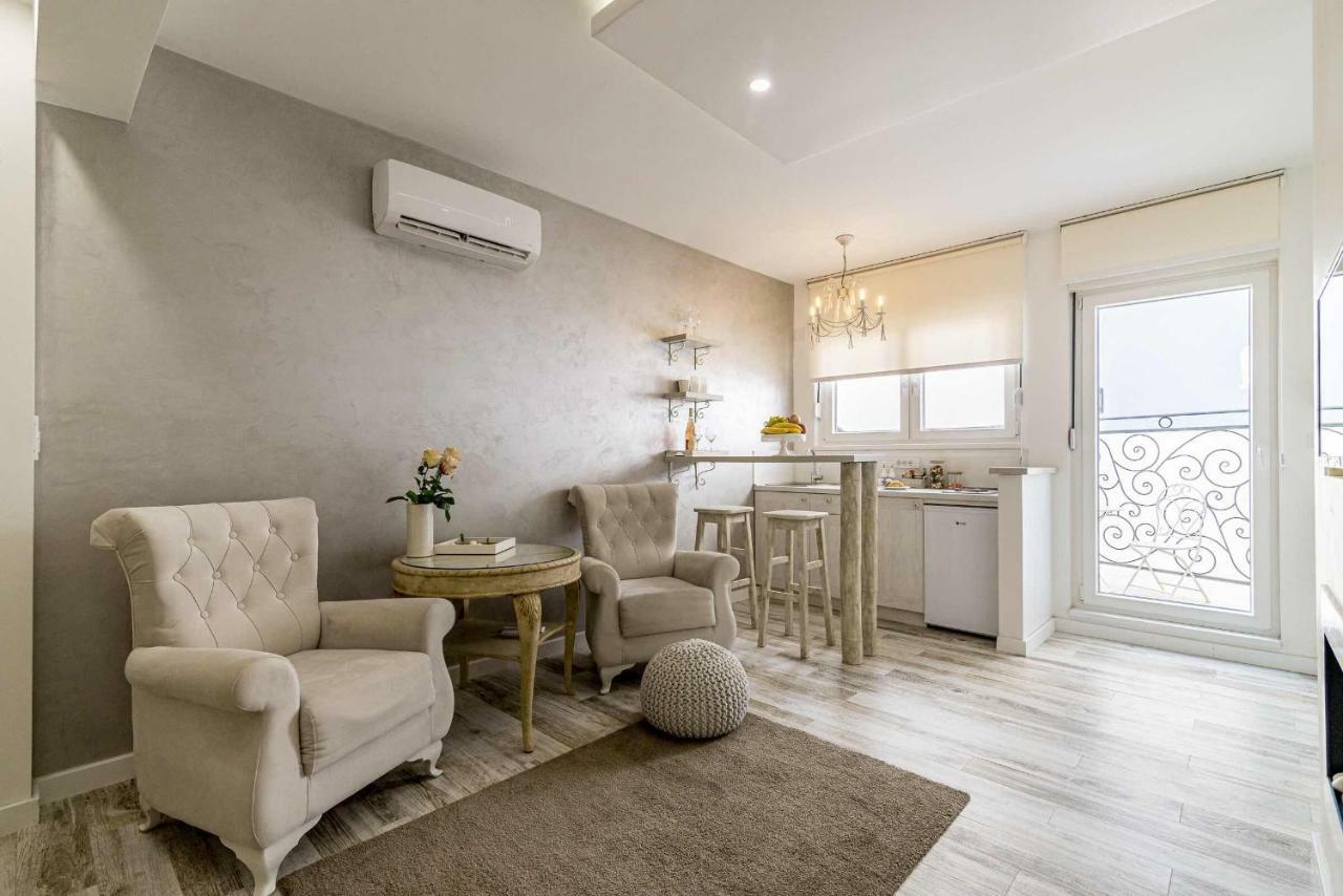 Joli Apartment Belgrade Luaran gambar