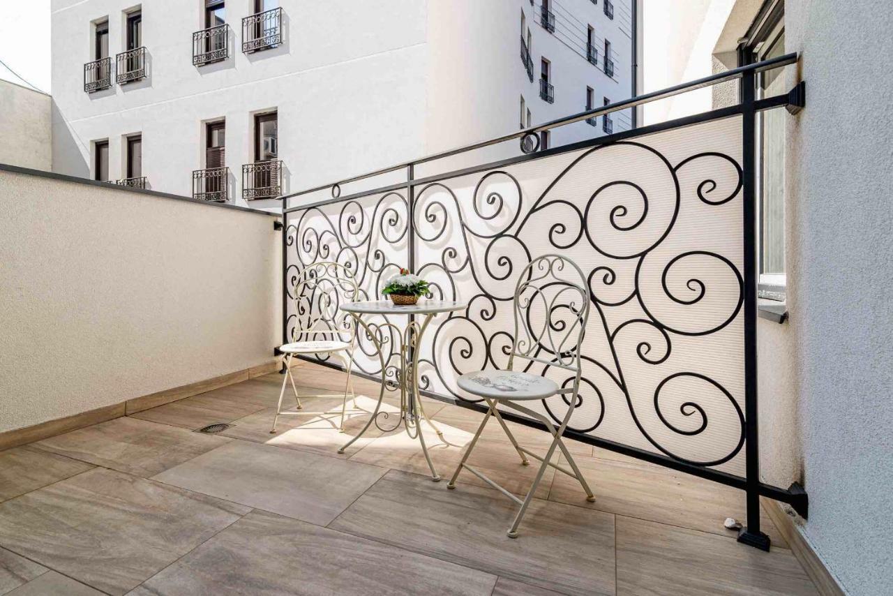 Joli Apartment Belgrade Luaran gambar